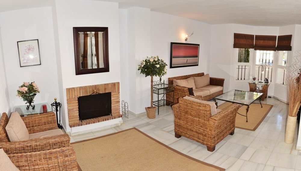 Apartamentos Y Casas Serinamar Marbella El Ángel エクステリア 写真