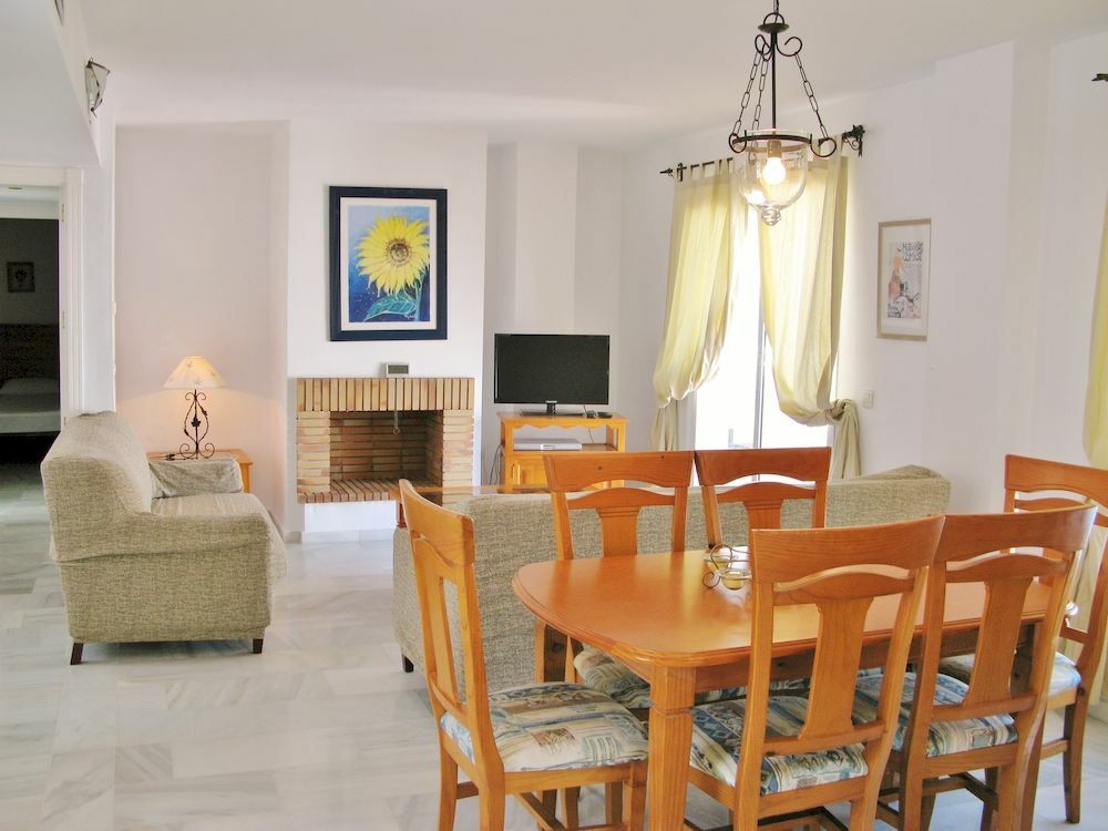 Apartamentos Y Casas Serinamar Marbella El Ángel エクステリア 写真